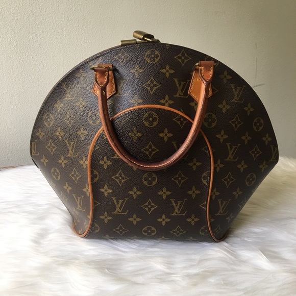 Louis Vuitton Monogram Eclipse MM - Picture 3 of 8